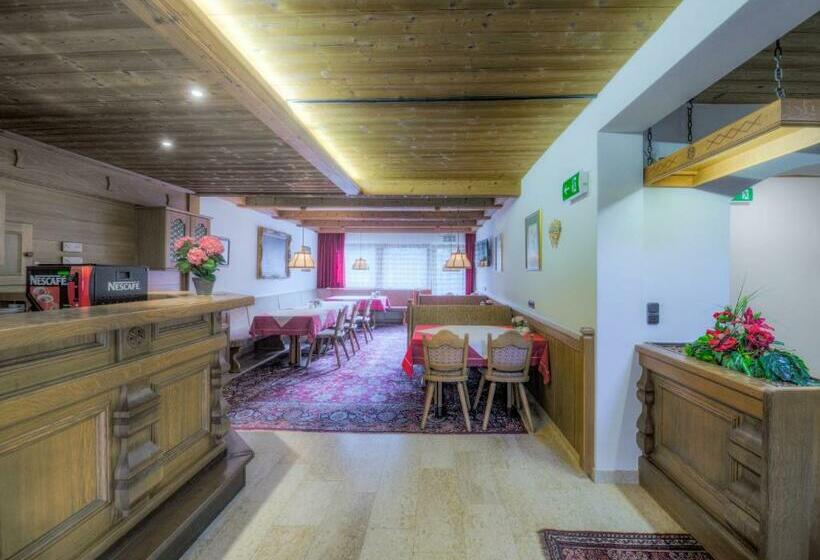 פנסיון Landhaus Zum Griena