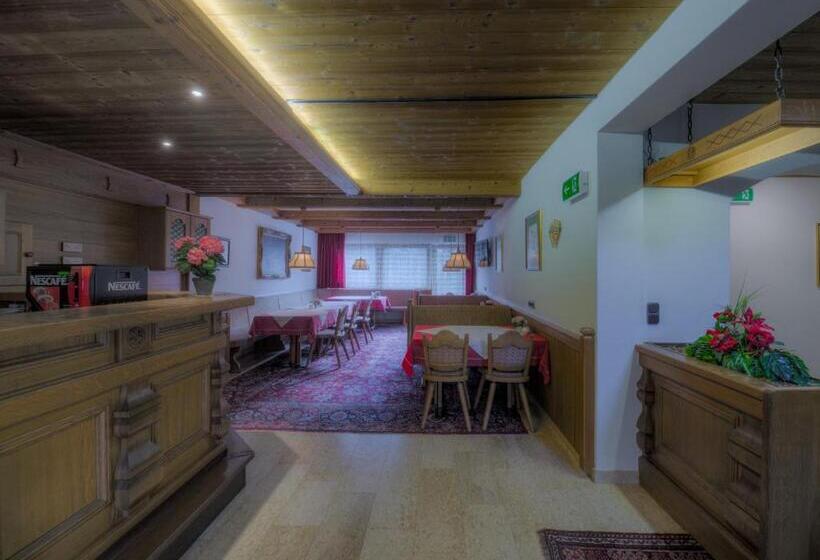 פנסיון Landhaus Zum Griena