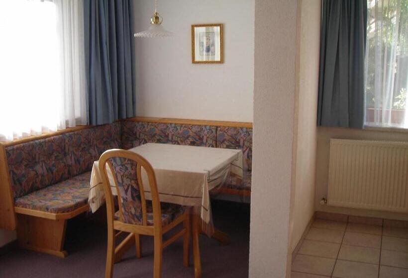 פנסיון Landhaus Zum Griena