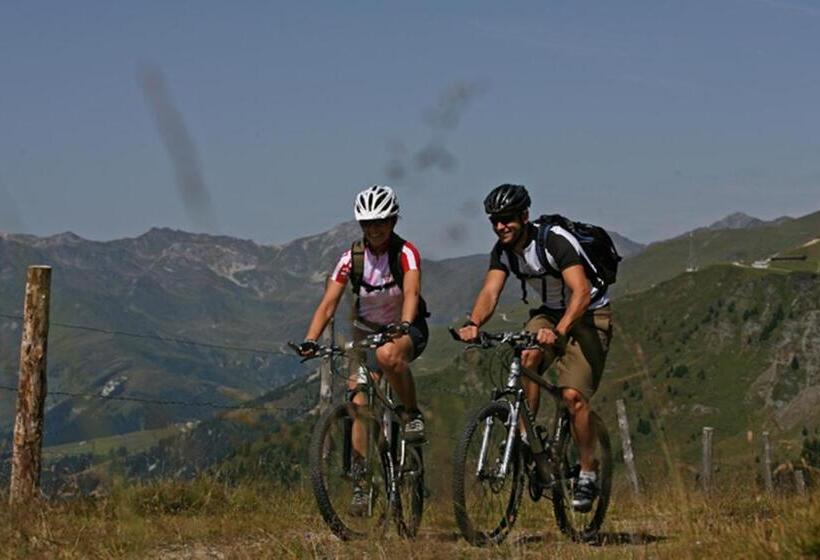 פנסיון Landhaus Zum Griena