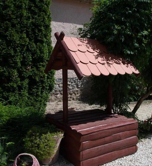 膳宿费 Napvirág Ház