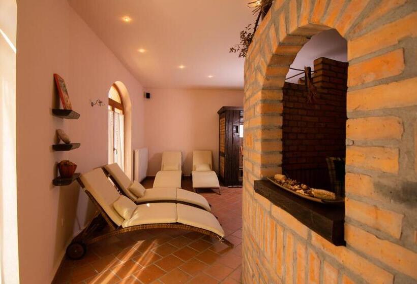 膳宿费 Napvirág Ház