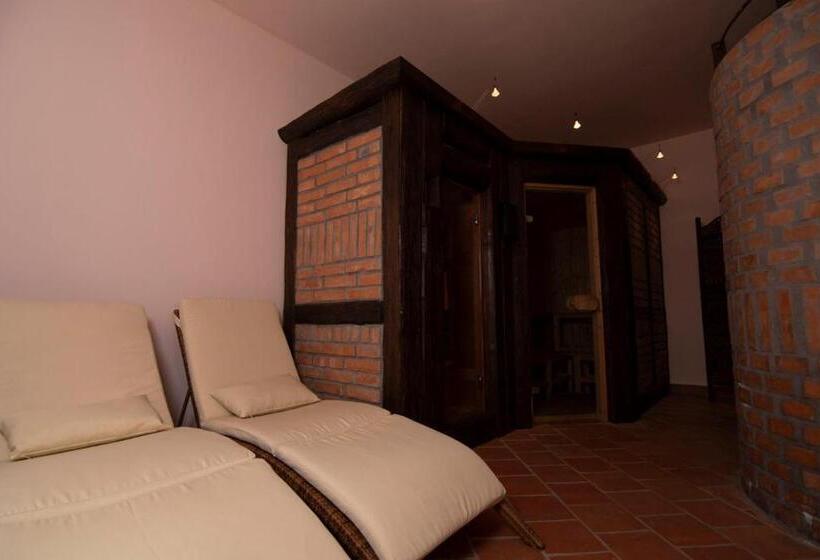 膳宿费 Napvirág Ház