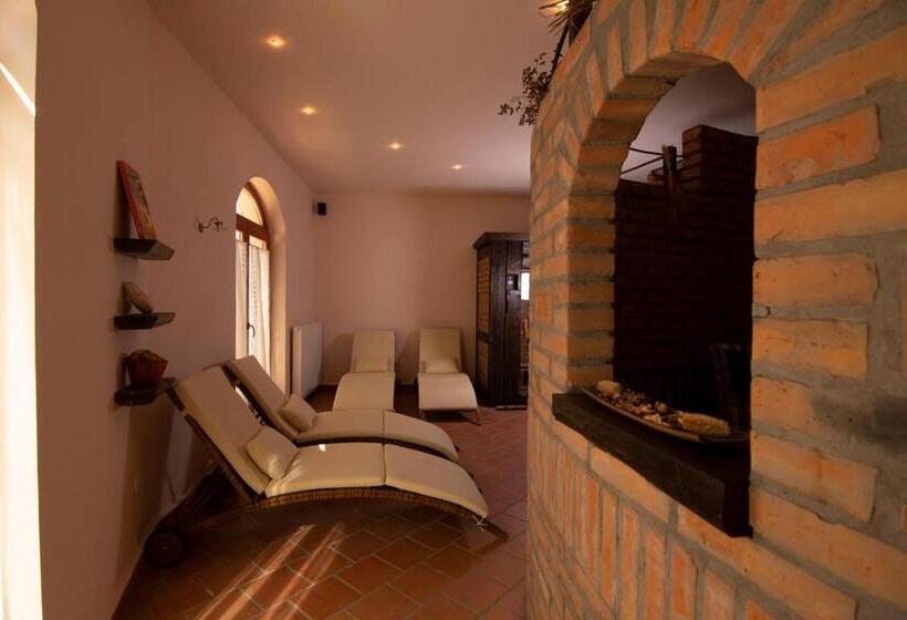 膳宿费 Napvirág Ház