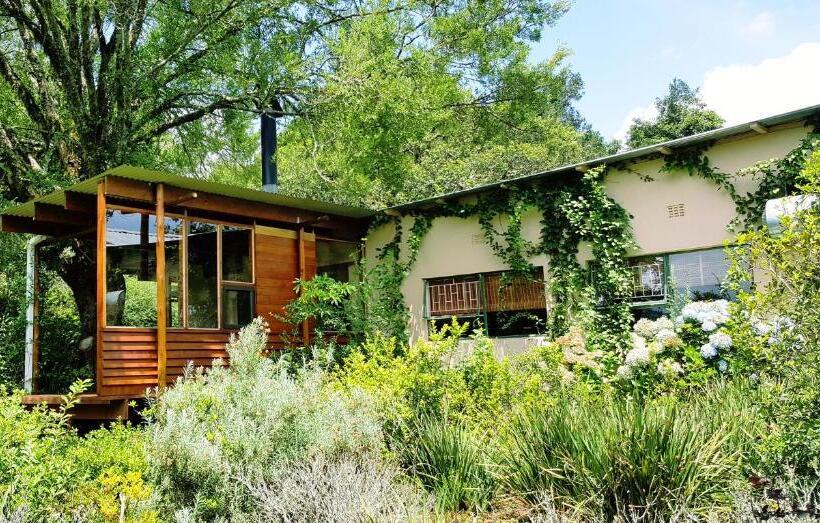 ペンション Stanford Lake Lodge