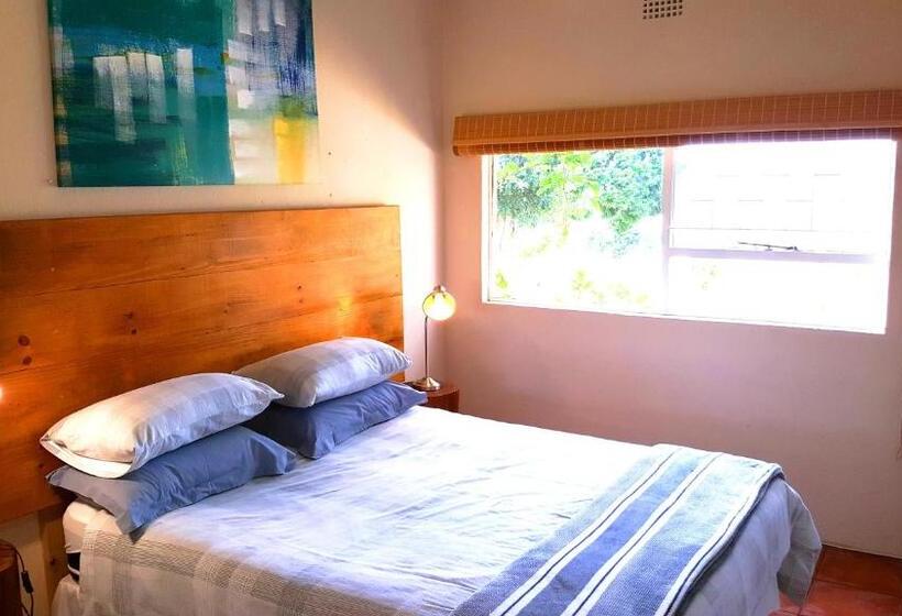 ペンション Stanford Lake Lodge