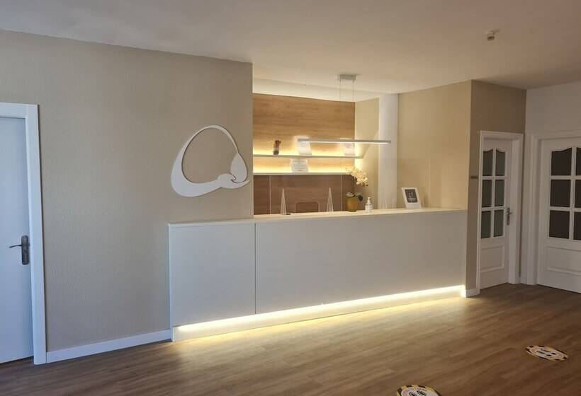 فندق Balneario Fuentes Del Trampal