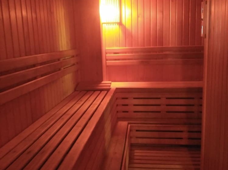 فندق Balneario Fuentes Del Trampal