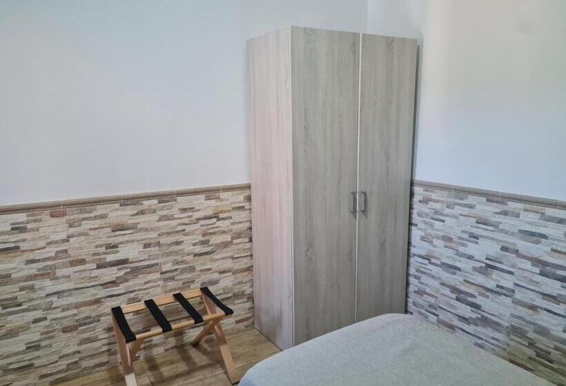 فندق Balneario Fuentes Del Trampal