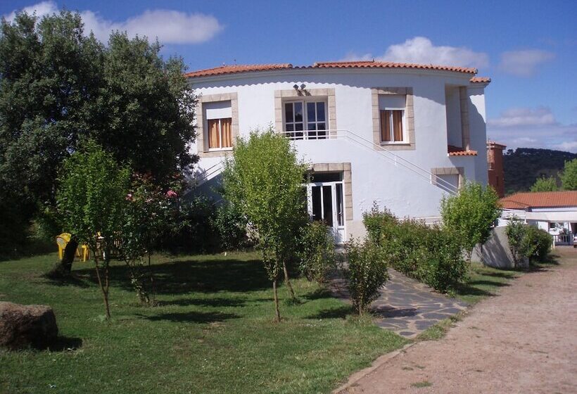 فندق Balneario Fuentes Del Trampal