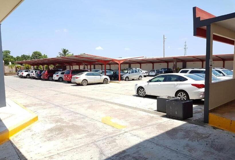 فندق Madrid Minatitlán