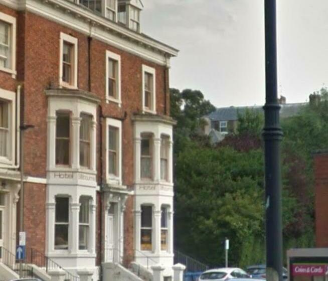 בית מלון כפרי The Selbourne