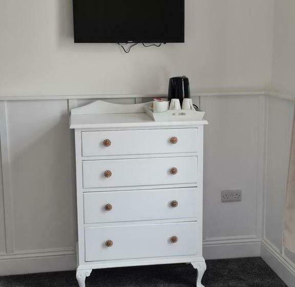 בית מלון כפרי The Selbourne