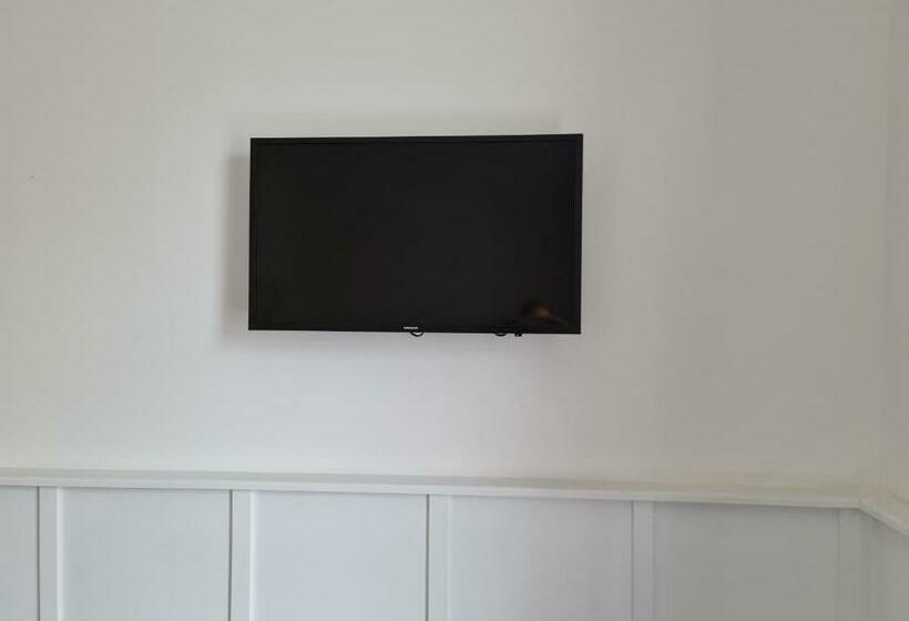 בית מלון כפרי The Selbourne