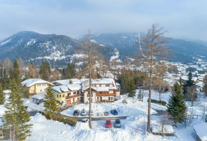 Landhaus Charlotte Apartments Tirol