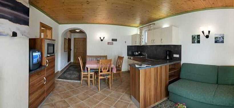 Landhaus Charlotte Apartments Tirol