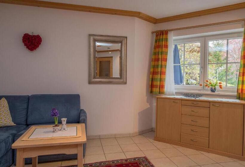 Landhaus Charlotte Apartments Tirol