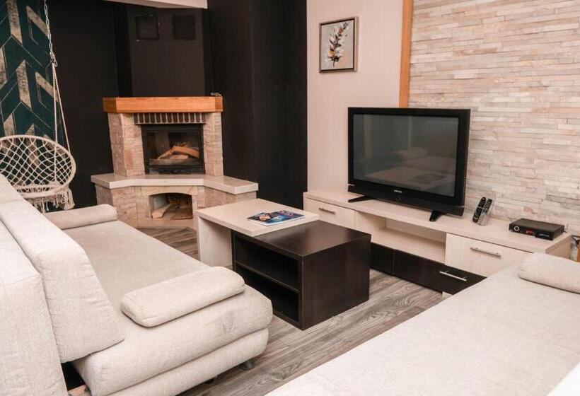 پانسیون Apartments And Rooms Max Well