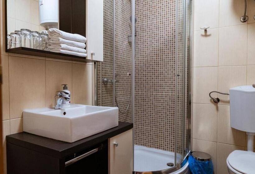 پانسیون Apartments And Rooms Max Well