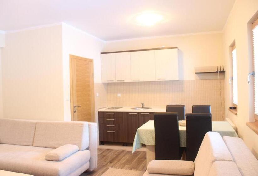 پانسیون Apartments And Rooms Max Well