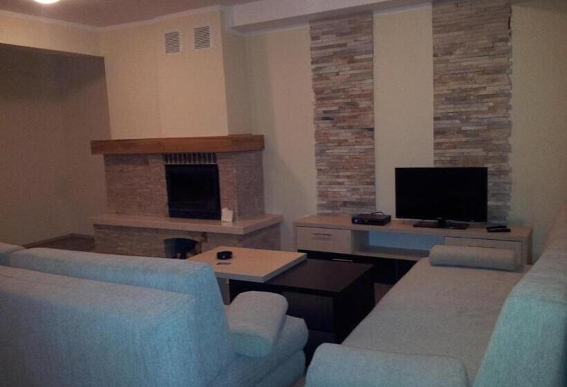 پانسیون Apartments And Rooms Max Well