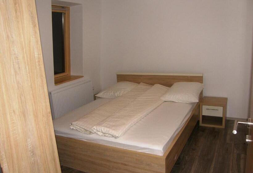 پانسیون Apartments And Rooms Max Well