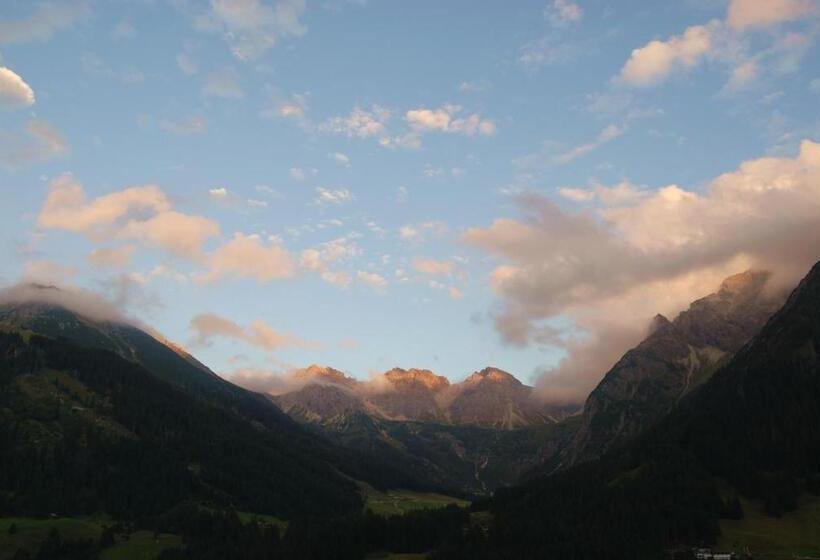 بنسيون Gästehaus Mathies