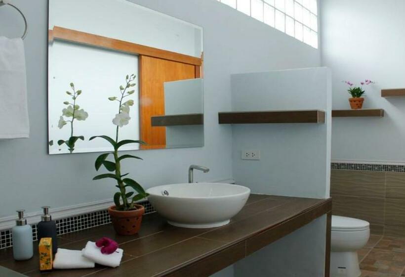 膳宿费 Taratai Villa