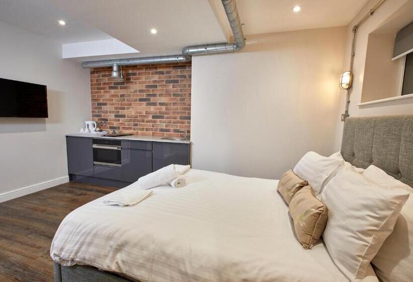 Three Cranes Serviced Apartments