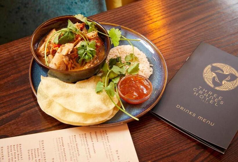 Three Cranes Serviced Apartments