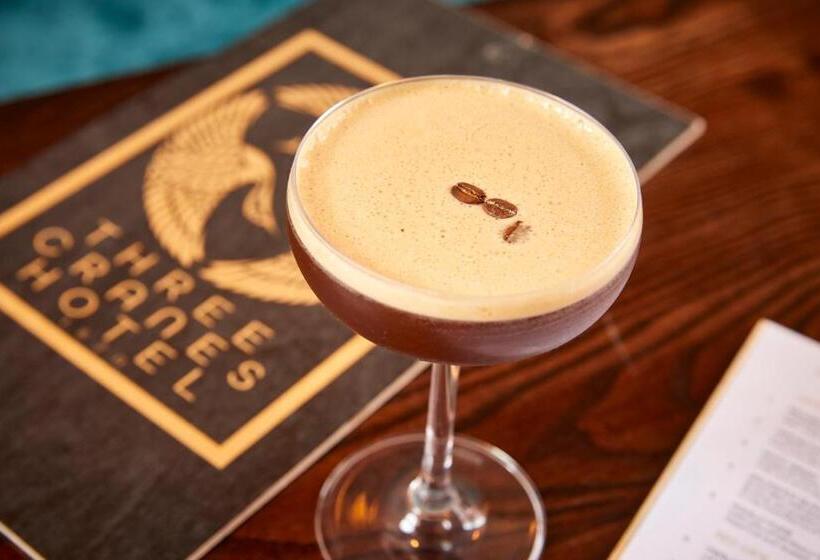 Three Cranes Serviced Apartments