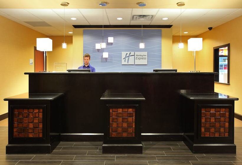 Holiday Inn Express Hotel & Suites Texarkana East, An Ihg