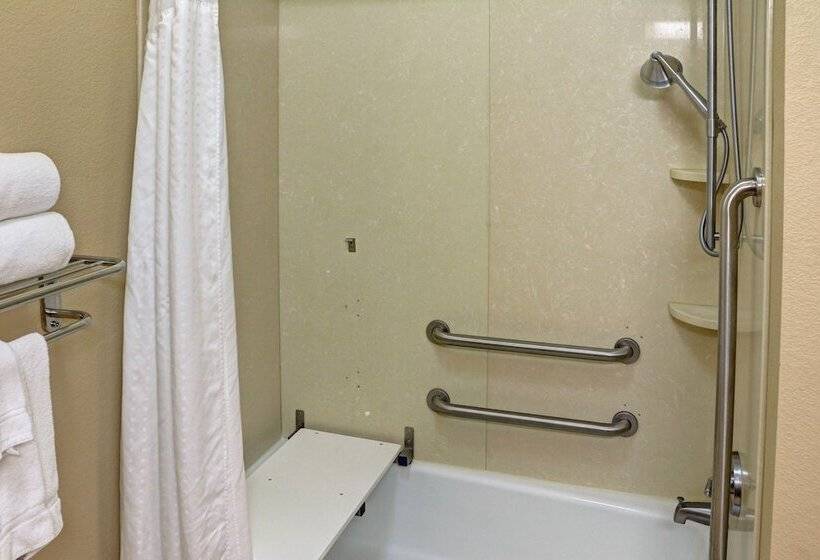 Holiday Inn Express Hotel & Suites Texarkana East, An Ihg