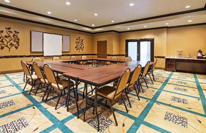 Holiday Inn Express Hotel & Suites Victoria By Ihg