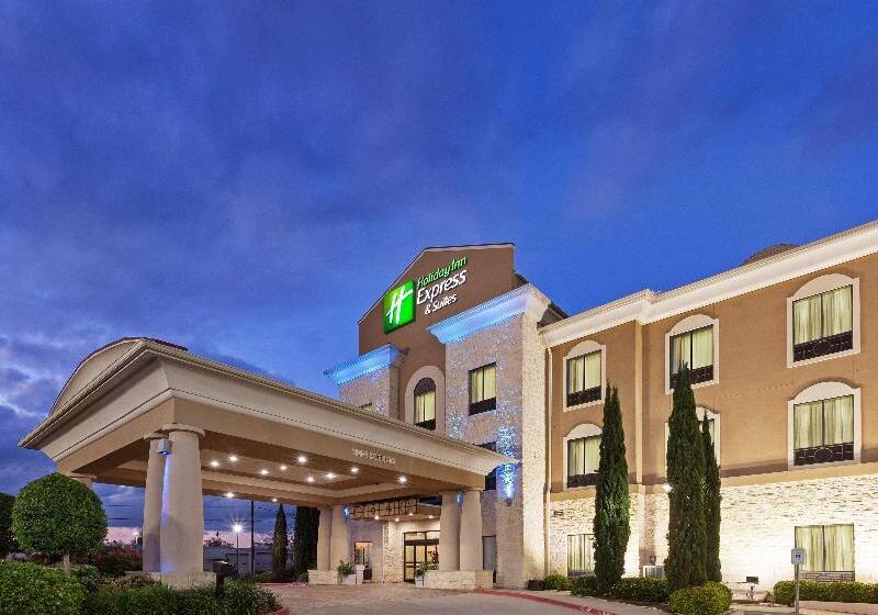 Holiday Inn Express Hotel & Suites Victoria By Ihg
