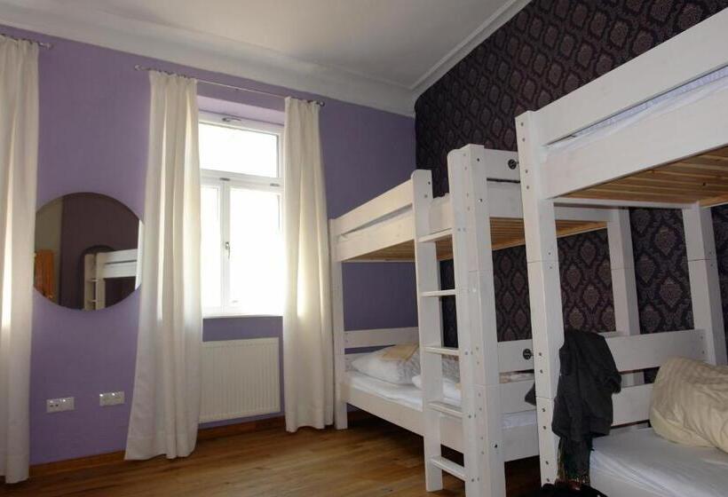 فندق فئة نجمة واحدة Lotte  The Backpackers