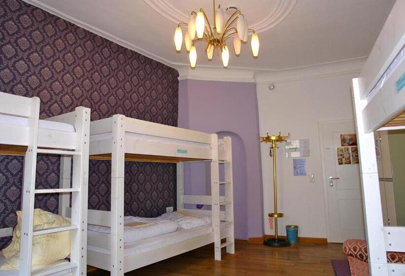 فندق فئة نجمة واحدة Lotte  The Backpackers