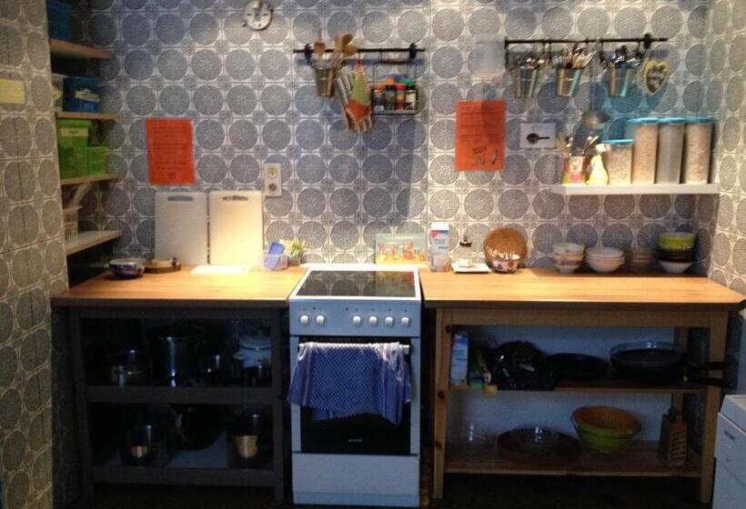 فندق فئة نجمة واحدة Lotte  The Backpackers