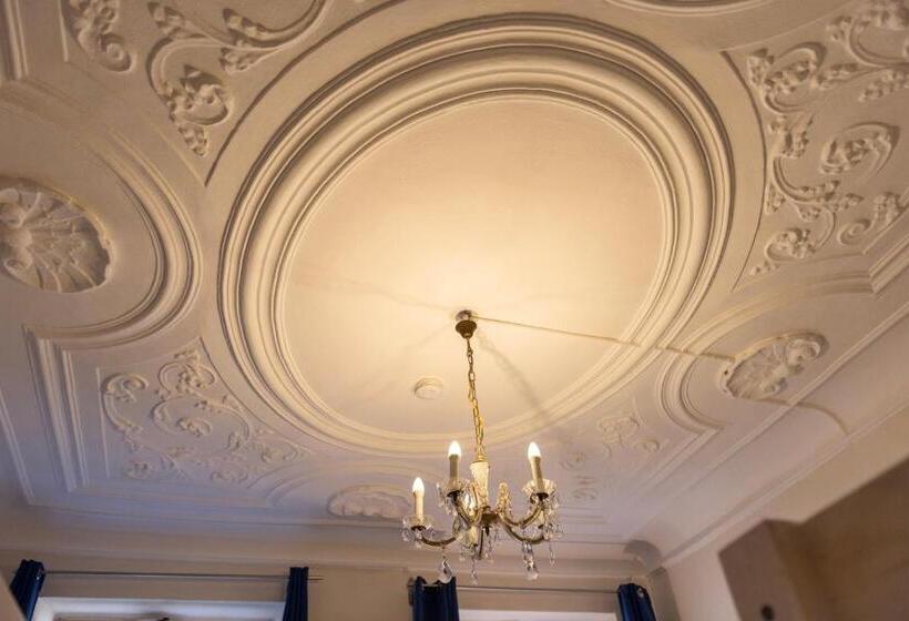 فندق فئة نجمة واحدة Lotte  The Backpackers