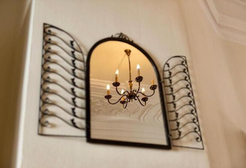 فندق فئة نجمة واحدة Lotte  The Backpackers