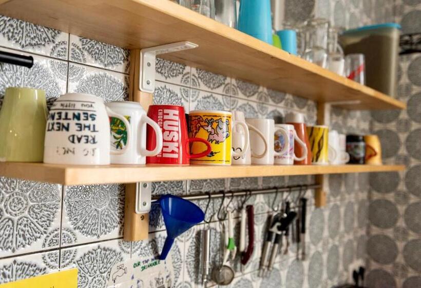 فندق فئة نجمة واحدة Lotte  The Backpackers