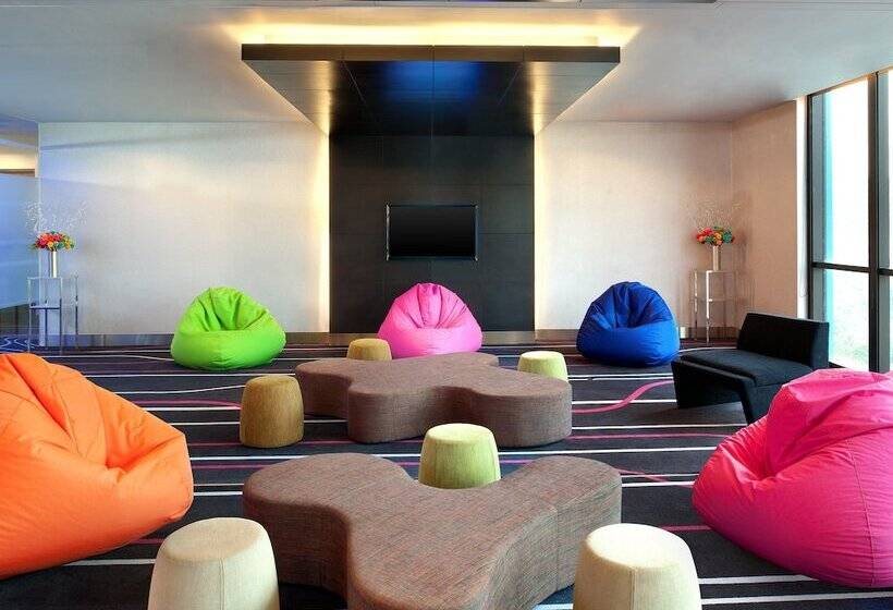 فندق Aloft Bangkok Sukhumvit 11