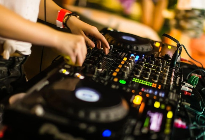 فندق Aloft Bangkok Sukhumvit 11