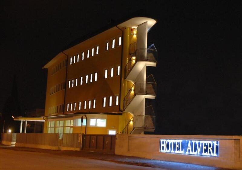 Отель Alveri