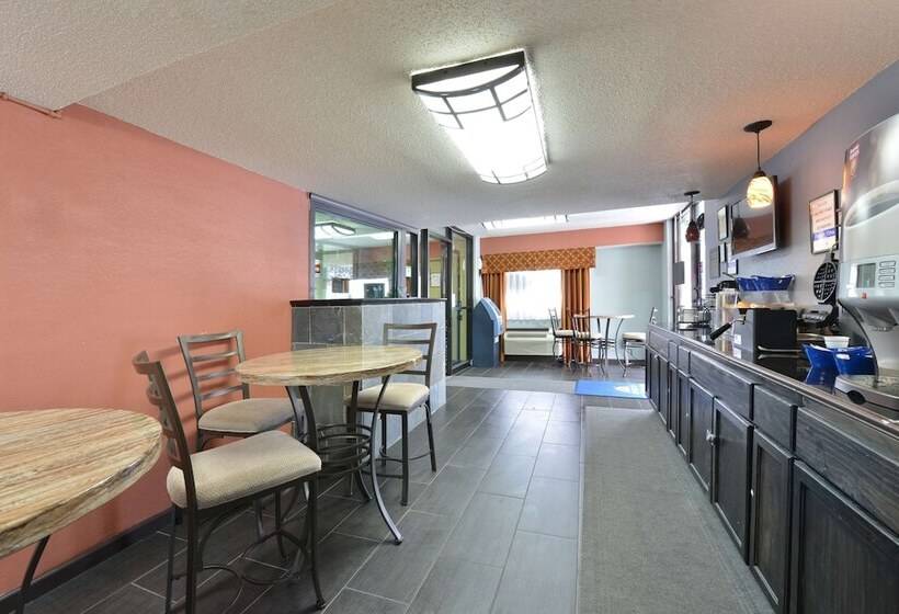 فندق Americas Best Value Inn Kansas City East   Independence