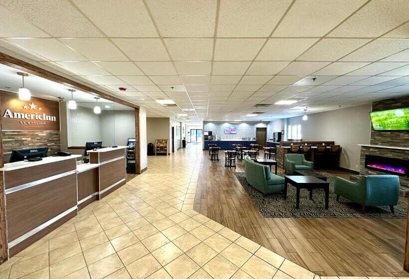 호텔 Americinn & Suites By Wyndham Baraboo Event Center