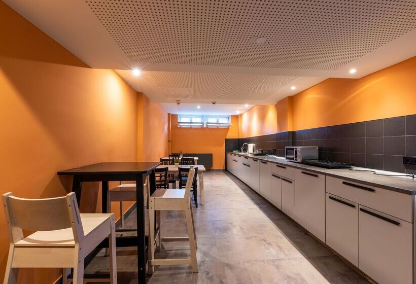 هتل a&o Hamburg City