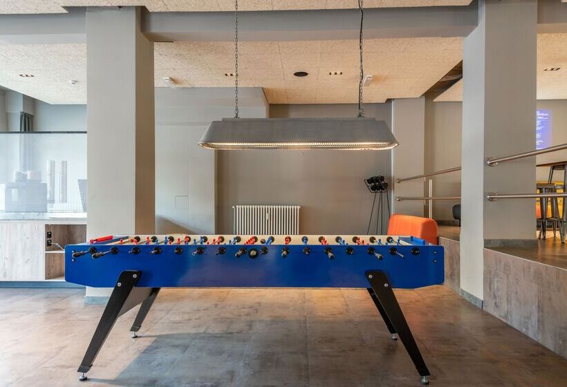 هتل a&o Hamburg City