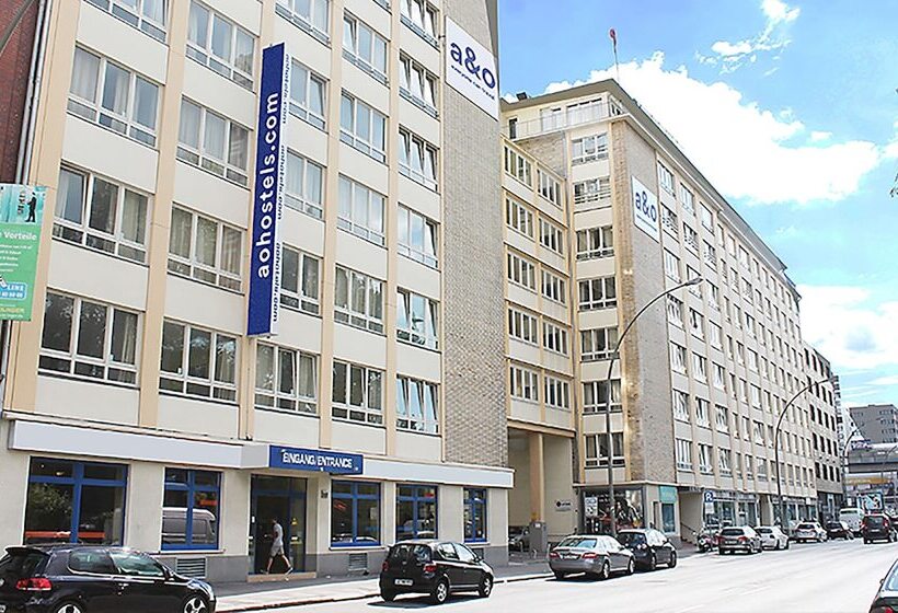 هتل a&o Hamburg City