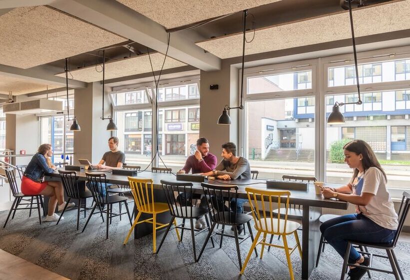 هتل a&o Hamburg City